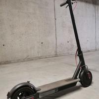 Monopattino elettrico nero Xiaomi Mi M365