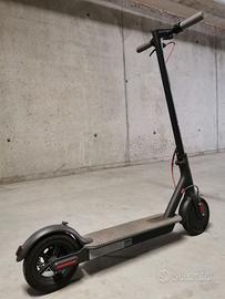Monopattino elettrico nero Xiaomi Mi M365