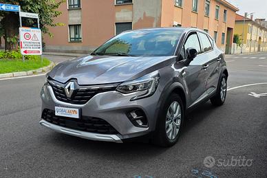 Renault Captur Plug-in Hybrid E-Tech 160 CV Initia