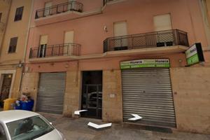 Locale commerciale in Via C. Romey