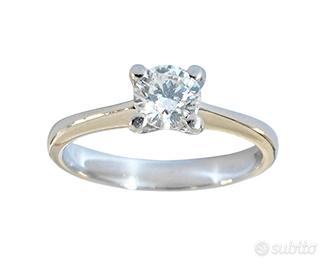 Anello solitario