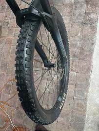 Ebike Focus biammortizza motore Bosch batteria 800