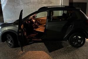 Dacia Sandero Stepway 1.5 dci allestimento Brave.