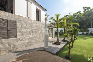 CASA SEMINDIPENDENTE A MOSCIANO SANT'ANGELO