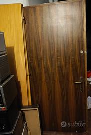 Porta interna tamburata in noce 