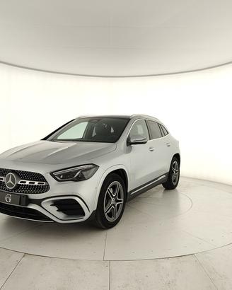 MERCEDES-BENZ GLA 200 d