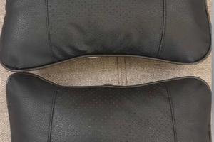 Poggiatesta sedili auto