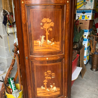 Mobile angoliera cantonale in legno antico