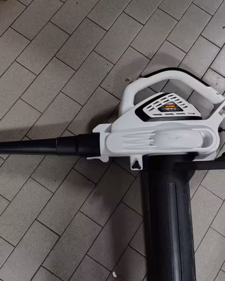 soffiatore  aspiratore  elettrico per foglie
