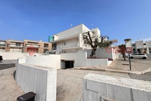 Box/Posto auto Monopoli [Cod. rif 3330276VRG]