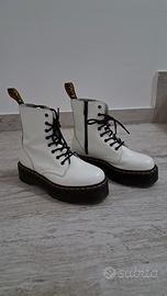 Dr. Martens modello. Jadon