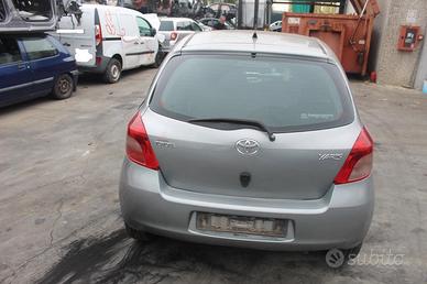 TOYOTA YARIS 1.3 B 64KW 5M 5P (2006) RICAMBIO USAT