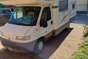 Camper mansardato benimar