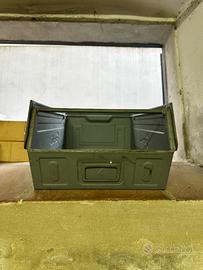 Fami cassetta impilabile a bocca di lupo