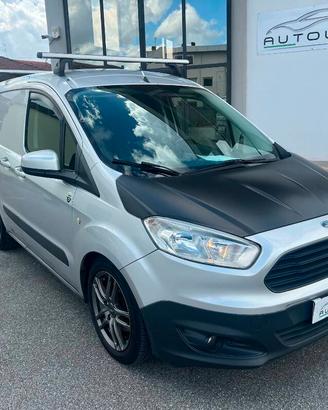 Ford Tourneo Courier 1.5 TDCI 75cv Tit. - Autocarr