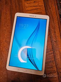Samsung tablet SMT 561
