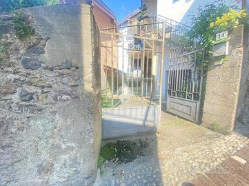 3 LOCALI A BERZO DEMO