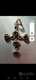 Ciondolo croce in argento e pietra Granata 