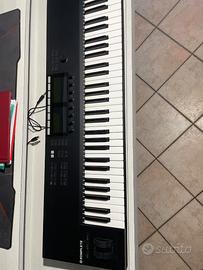 Tastiera KOMPLETE KONTROL S61