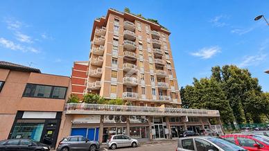 2 LOCALI A DESIO