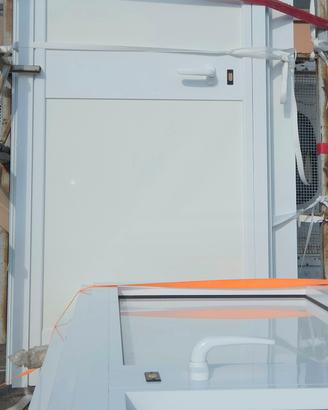  porte in alluminio