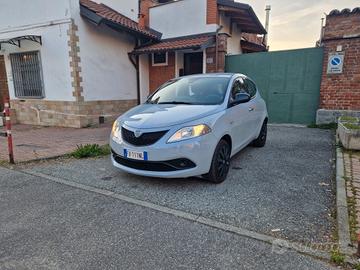 Lancia Ypsilon 1.2 70CV "64.100 km" Bluetooth, S