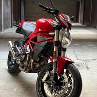 Ducati Monster 797 plus