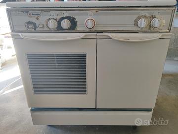 Cucina esterno vintage