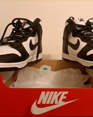 Sneakers alte Nike Dunk  Panda High Retro 