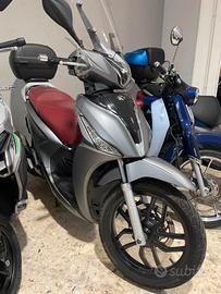 Kymco People 150
