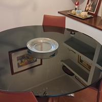 Tavolo tondo in cristallo nero