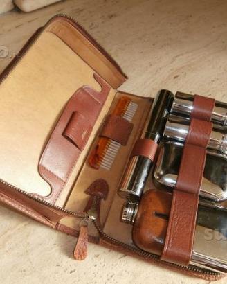 Trousse da viaggio vintage pelle nuova