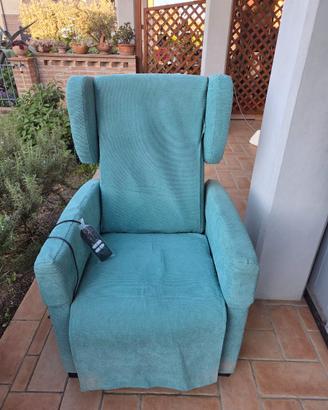 Poltrona alzapersona