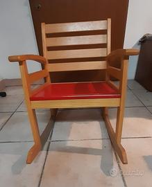 Sedia a dondolo Ikea