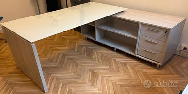 scrivania da ufficio
