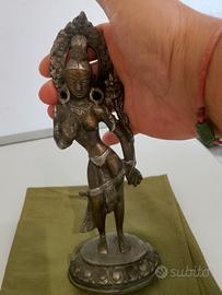 Statua di Tara Consacrata.