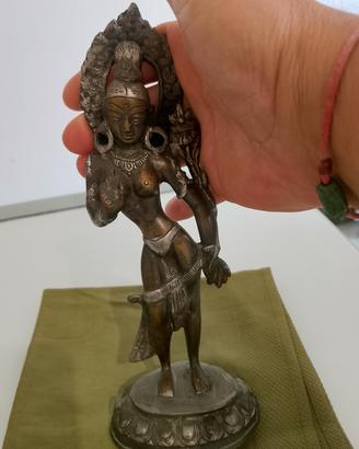 Statua di Tara Consacrata.