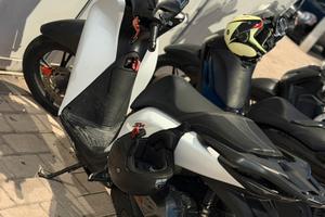 Hond sh 125