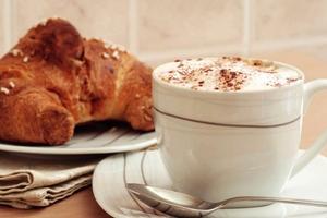 Bar pasticceria in via monginevro