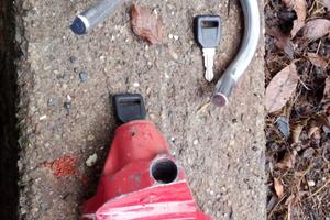 antifurto Vespa , tutti i modelli con ruote da 10"