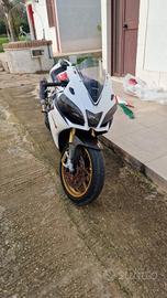 Aprilia rsv4