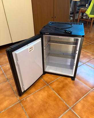 Frigo per camera da hotel, abbiamo in tot 4pz