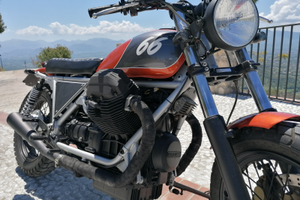 Moto Guzzi ex Jakal 1100 realizzata a café racer