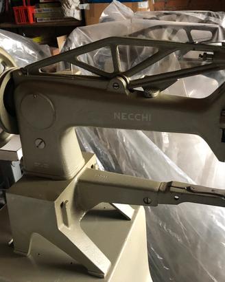 Macchina da cucire  Necchi