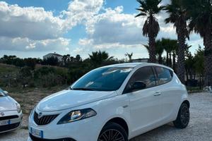 Lancia Ypsilon 1.0 FireFly 5 porte S&S Hybrid Ecoc