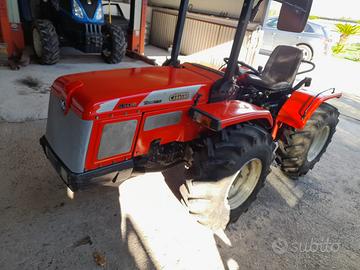Trattore antonio carraro 5500