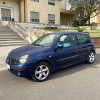 Renault Clio 2 1.2 16V