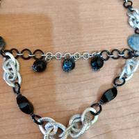 set con collana, orecchini pendenti e bracciale