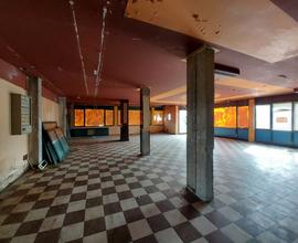 Negozio ex pub/pizzeria