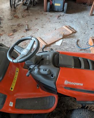 Trattorino Husqvarna LT 154